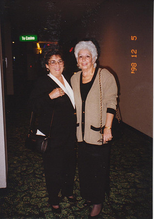 mom_011