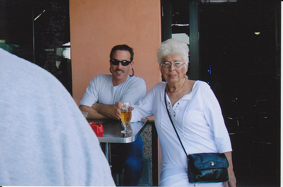 mom_024
